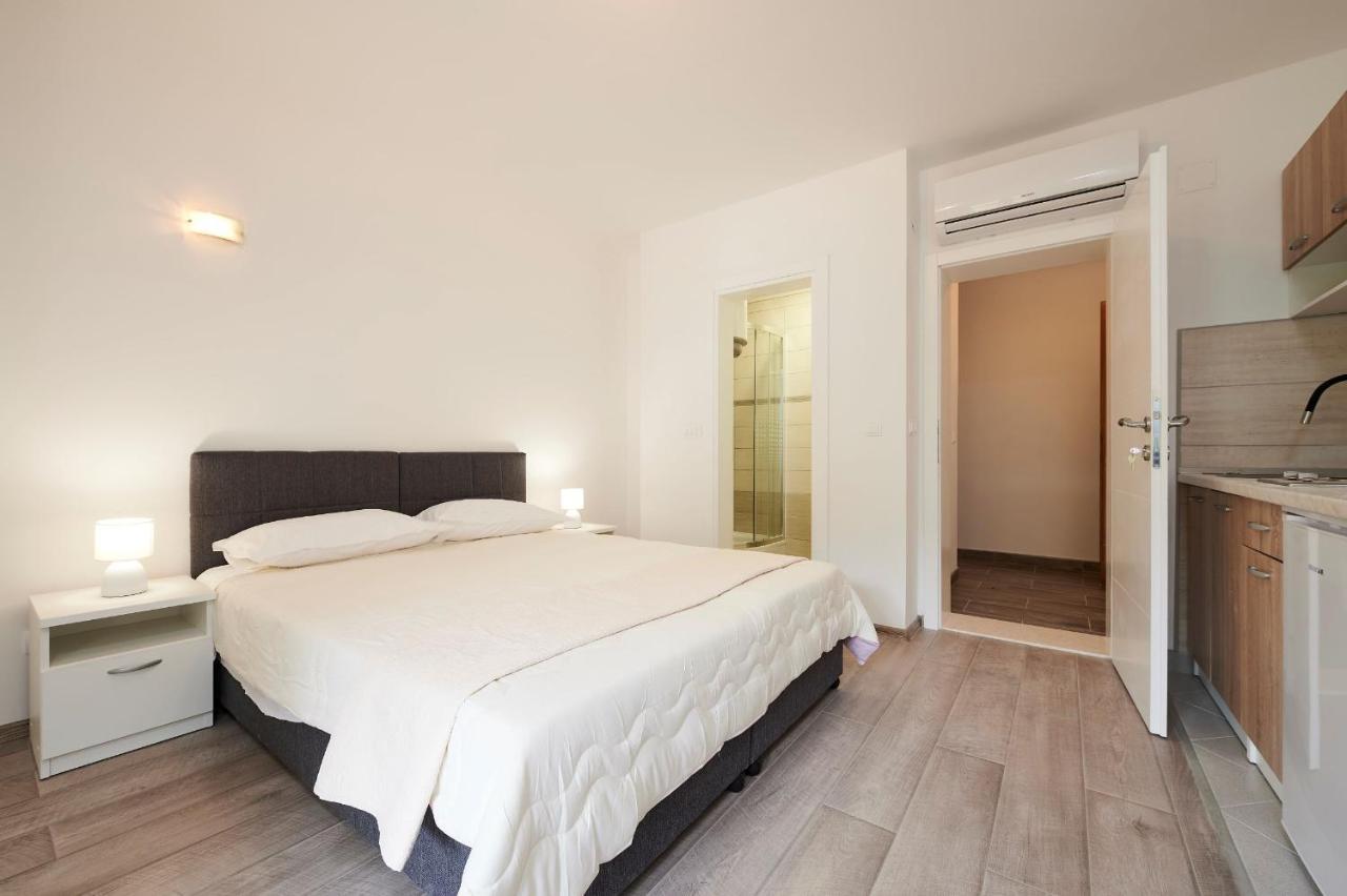 Apartamento Cutan Trogir Exterior foto