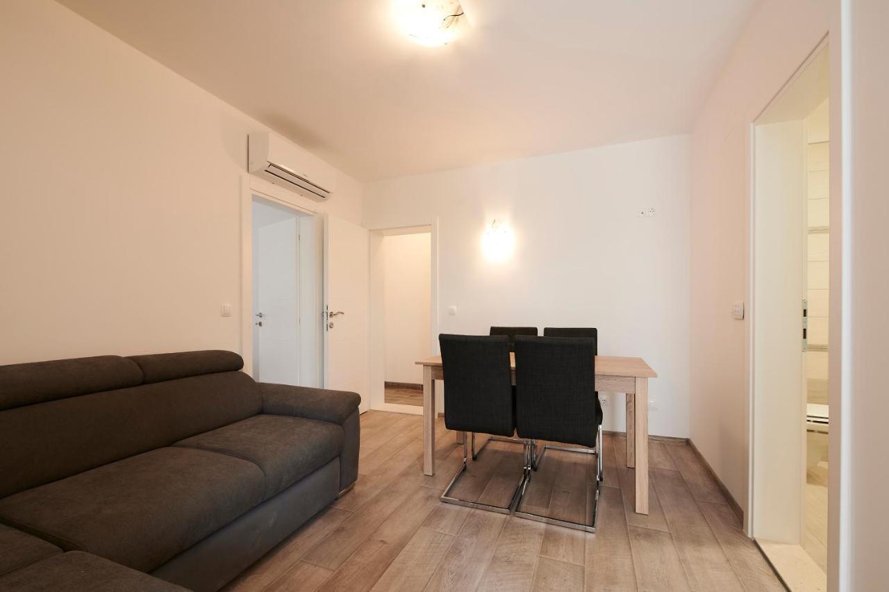 Apartamento Cutan Trogir Exterior foto